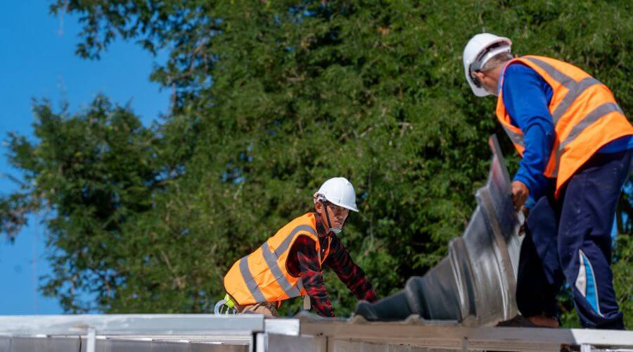 Professional gutter cleaning in Beulah, MS